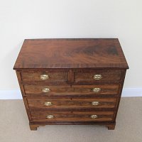MAHOGANY CHEST OF DRAWERS