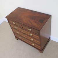 MAHOGANY CHEST OF DRAWERS